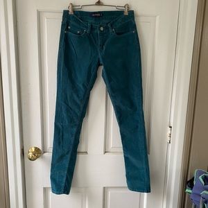 Unique teal Levi’s 524